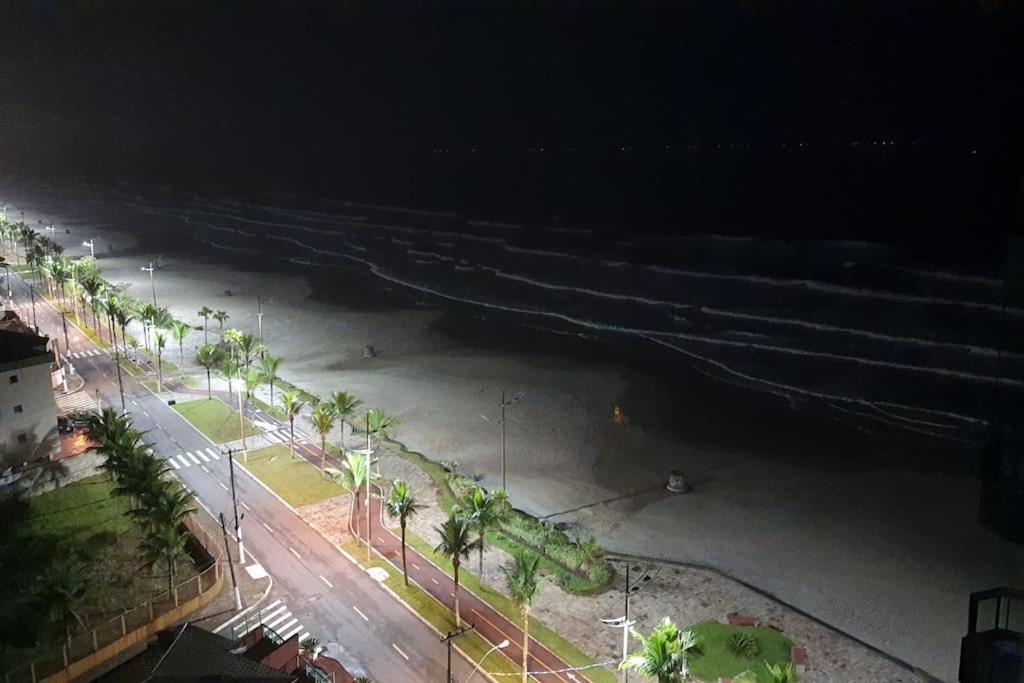 Apartamento Frente Para O Mar 6 Pessoas Com Estacionamento برايا جراندي المظهر الخارجي الصورة
